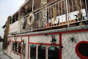 halloweenboat-13.jpg