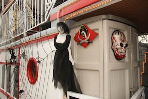 halloweenboat-28.jpg